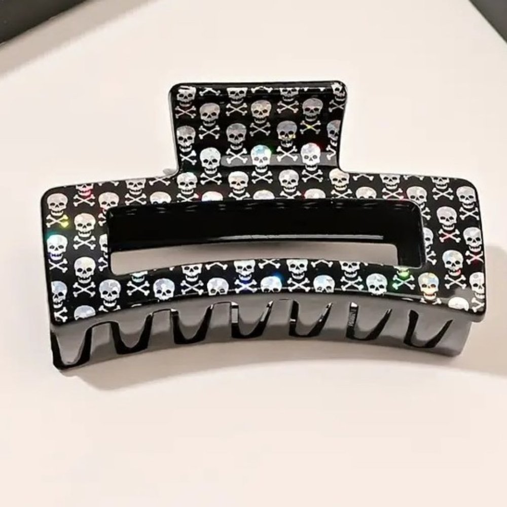NWT! Large Halloween Skull and Crossbones Hair Claw Clip Duck Clip